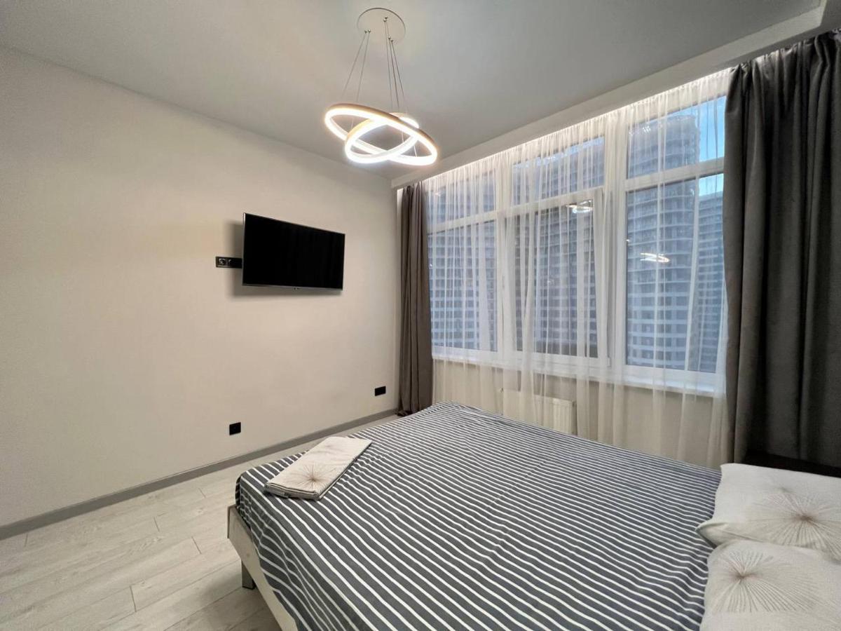 44 Pearl Stylish 1-bedroom * 敖德萨
